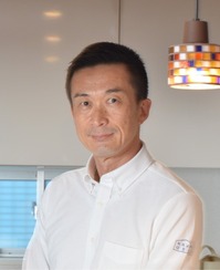 講師